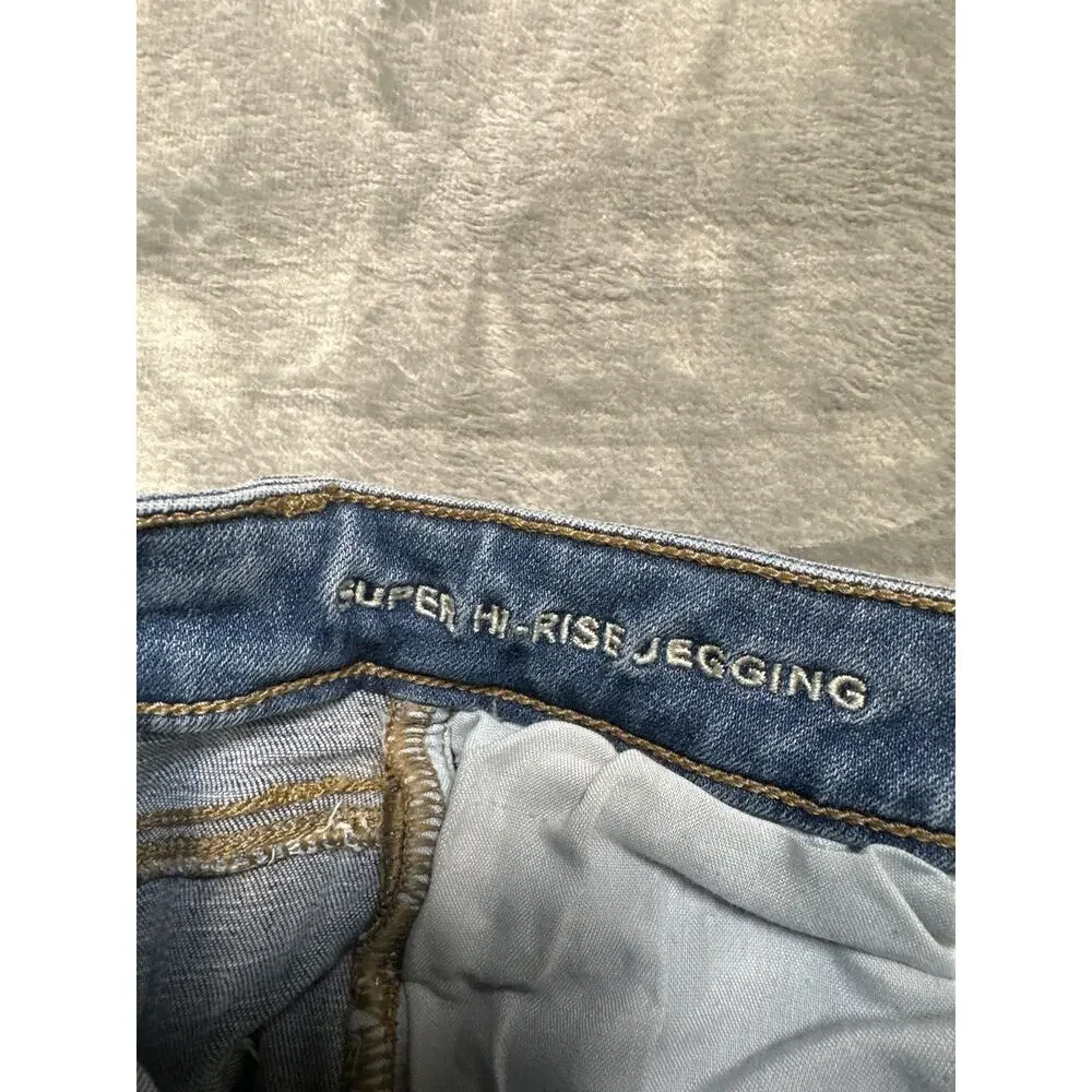 American Eagle Outfitters sale pair